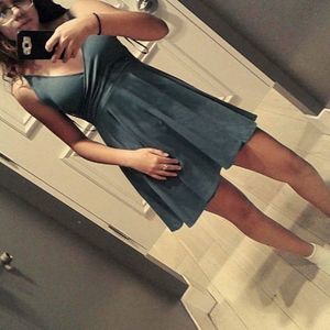 Meet your Posher, Abigail